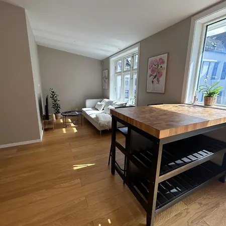 Bergen City Apartment Διαμέρισμα *